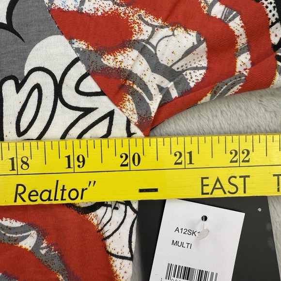 akademiks Legend Grafetti Streetwear Graphic Unisex T-Shirt Size‎ Medium NWT - Picture 6 of 9